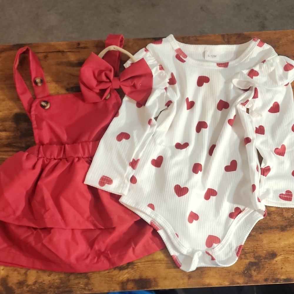 Red and White Heart Baby Outfit Set Valentines Day Outfit Size 9-12 Months